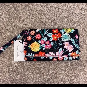 BRAND NEW Vera Bradley Wallet